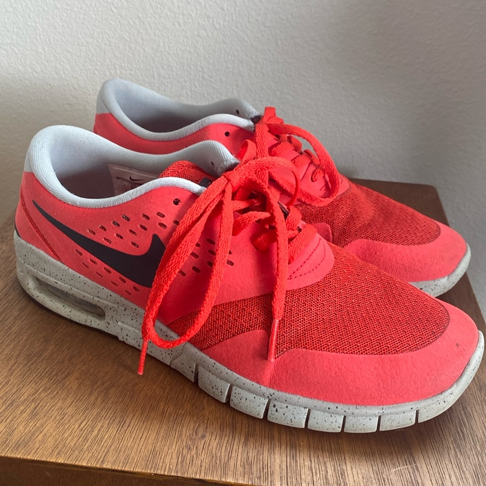Nike Air Eric Koston 2 Crimson Skateboarding Shoes, Men’s size 7.5